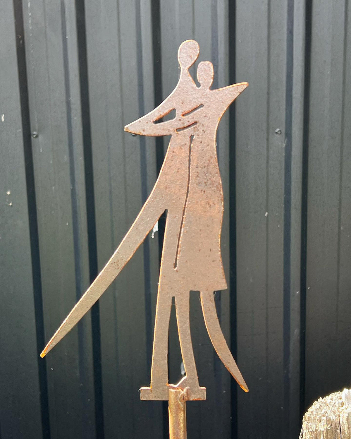 Couple dancing (S)